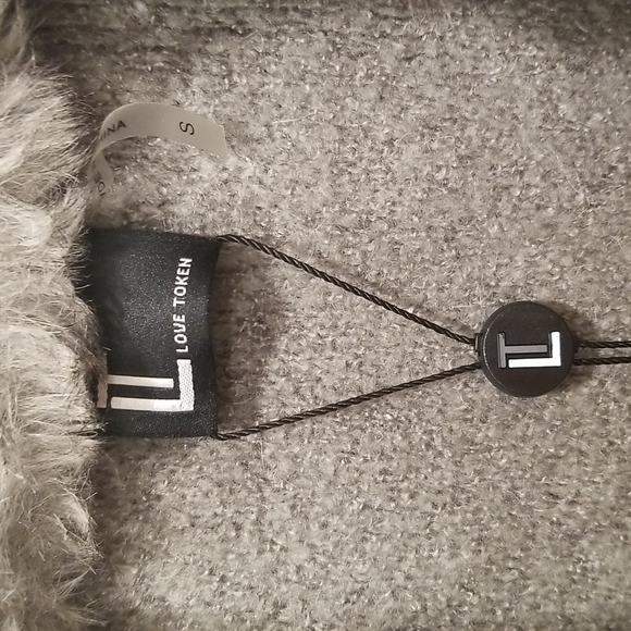 💕LOVE TOKEN💕 Faux Fur Trim Knit Jacket ~ Gray Small S NWT - Picture 8 of 10